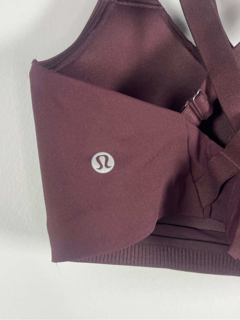 Lululemon Energy Bra *High Support Sport Bra Cups Goodnight Plum 36C - Picture 6 of 8